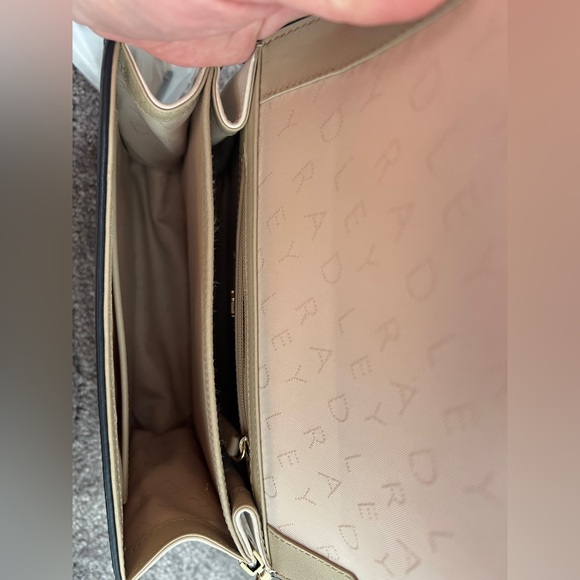 Radley London Book Street Crossbody Purse and Wallet - Picture 6 of 8